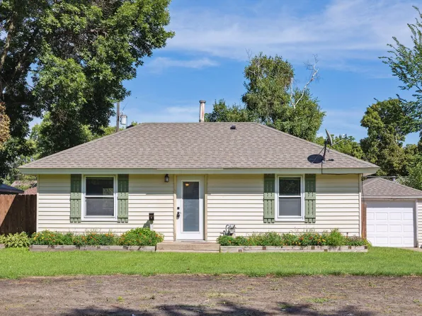 6818 Perry Ave N, Brooklyn Center, MN 55429