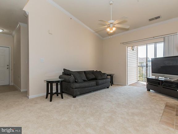 4th image of 19622 Galway Bay Cir APT 401