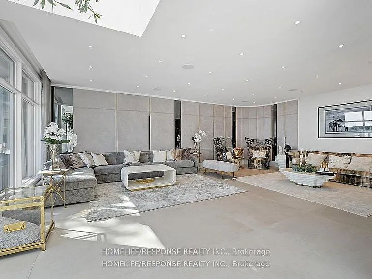 1400 Watersedge Rd — Photo 6