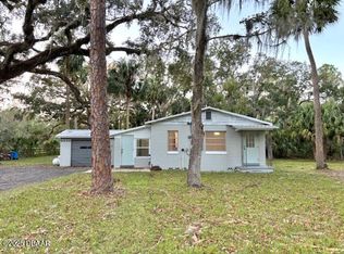 2638 Saint Johns Rd, Deland, FL 32720