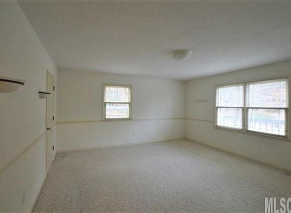 4th image of 1827 Cedar Dr