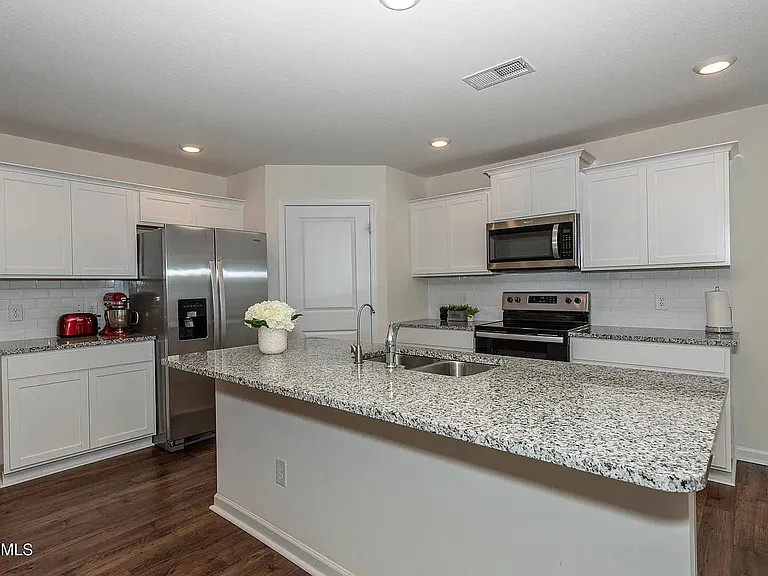 1606 River Poppy Rd — Photo 23