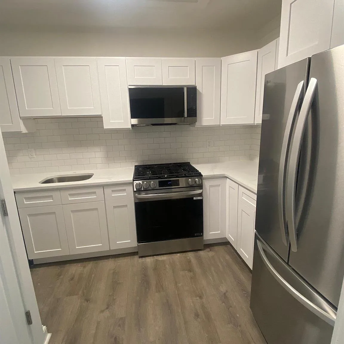 2 bed, 1.0 bath, 950 sqft, $3,050 — Photo 4