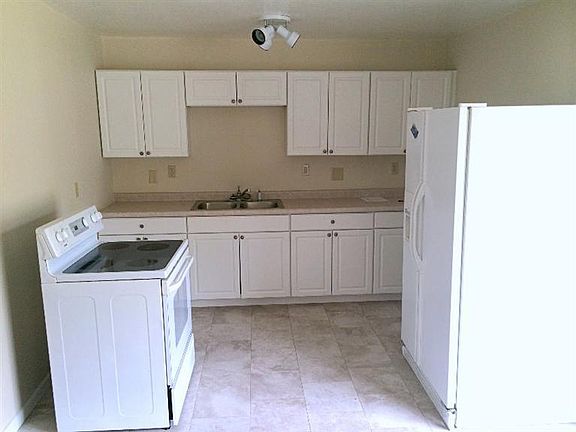 4th image of 10071 Sturgeon Ln