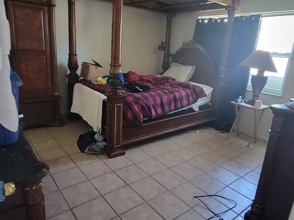 2425 N Oleander Ave APT 1, Daytona Beach, FL 32118