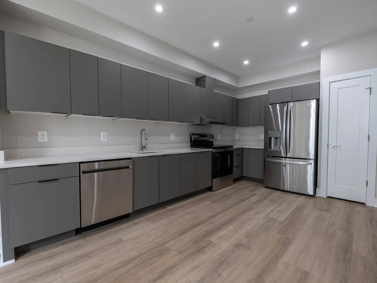 1 bed, 500 sqft, $1,799 — Photo 4