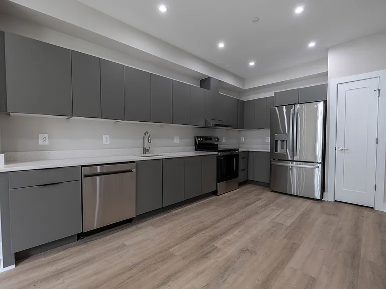 414 Kennedy St NW #201 — Photo 4