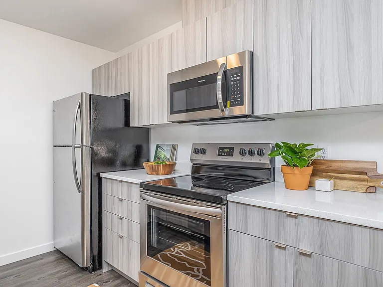 Tides at Willow Pointe — Photo 16