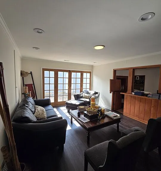 14151 Chandler Blvd — Photo 15
