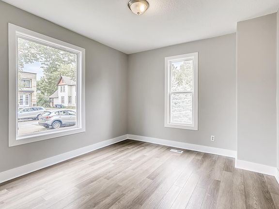 5th image of 1846 Polk St NE #1