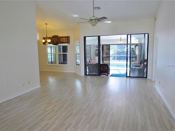3rd image of 5624 Hereford Dr