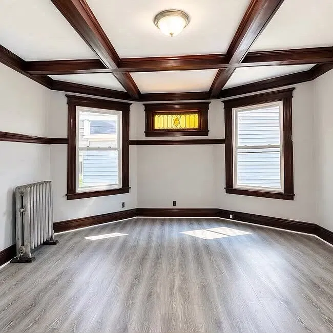 4 bed, $2,300 — Photo 2