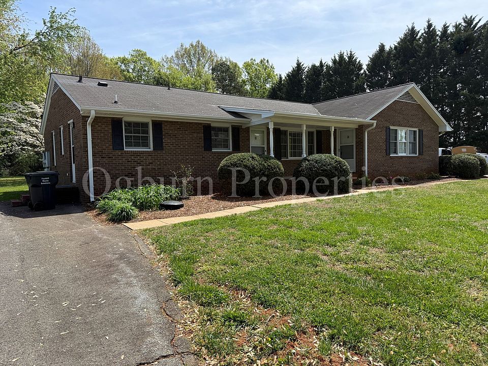 1st image of 117 Caroline Ct #B