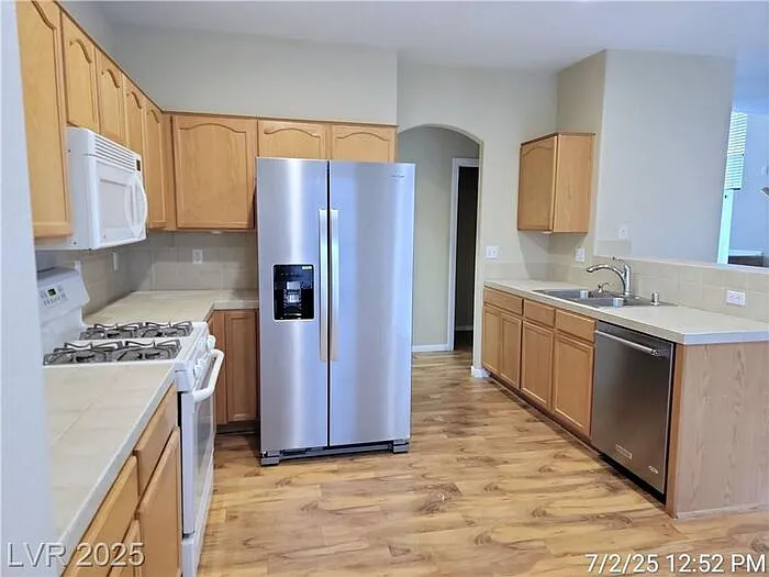 228 Friendly Ct — Photo 8