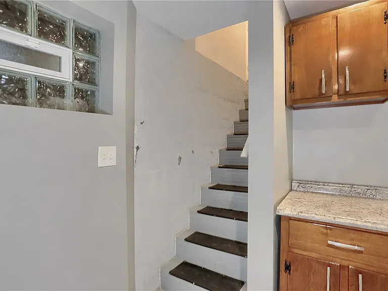 2501 Wildwood Rd — Photo 10