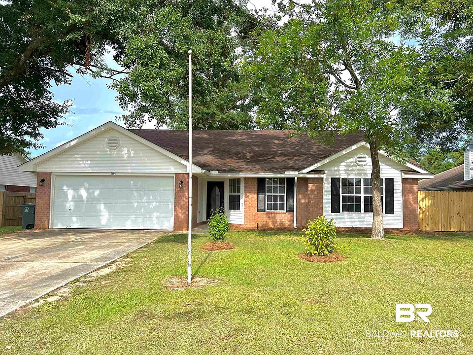 1st image of 304 Woodbridge Ct