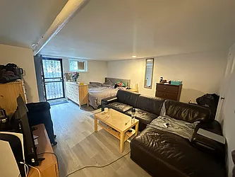 Rented by Bouklis Group