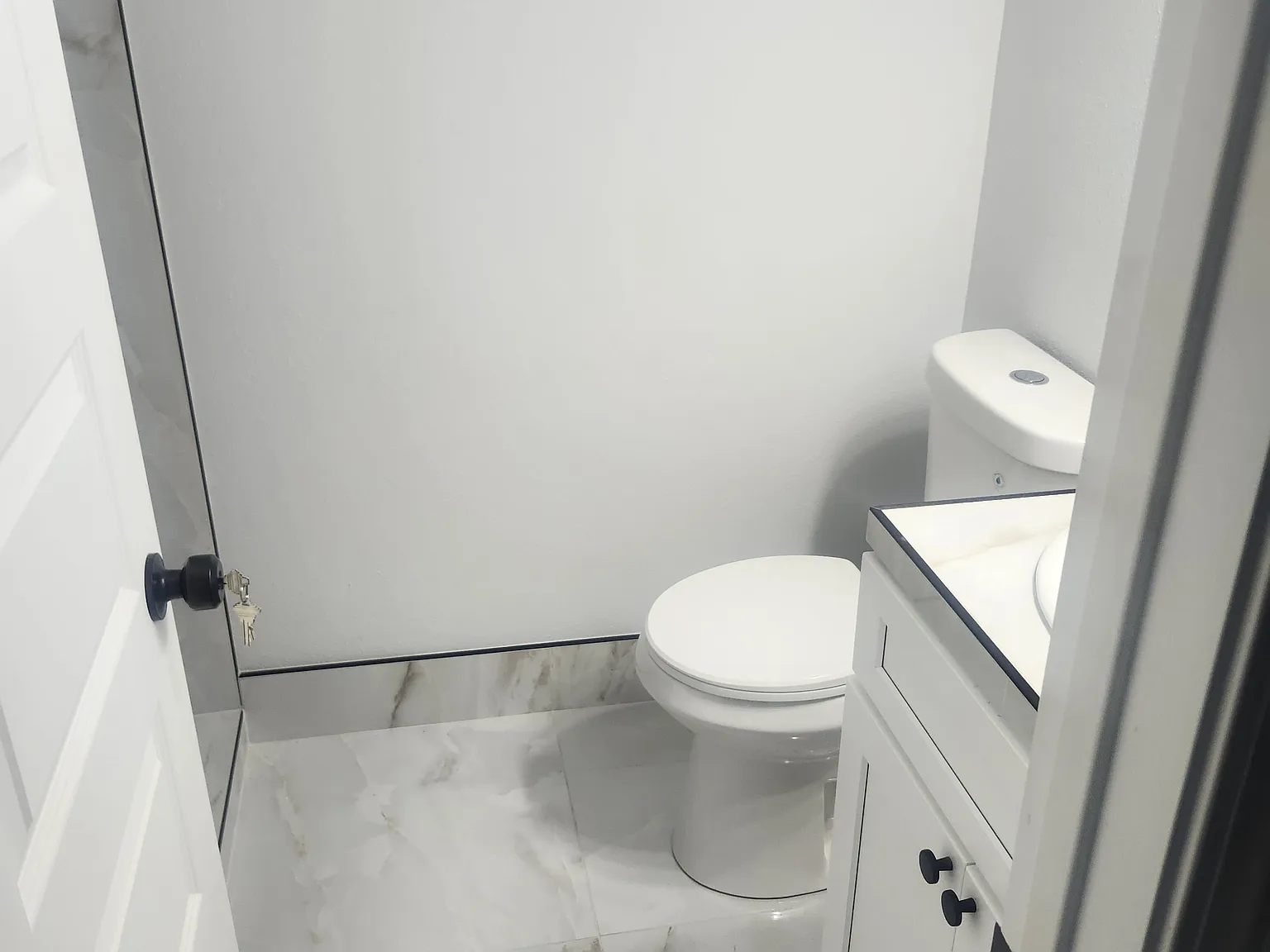 102 Ruby Ln — Photo 1