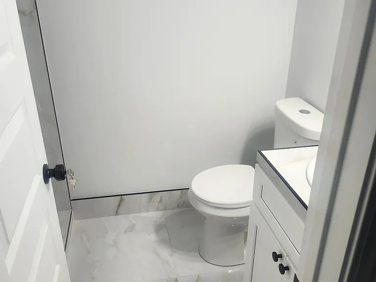 102 Ruby Ln — Photo 1