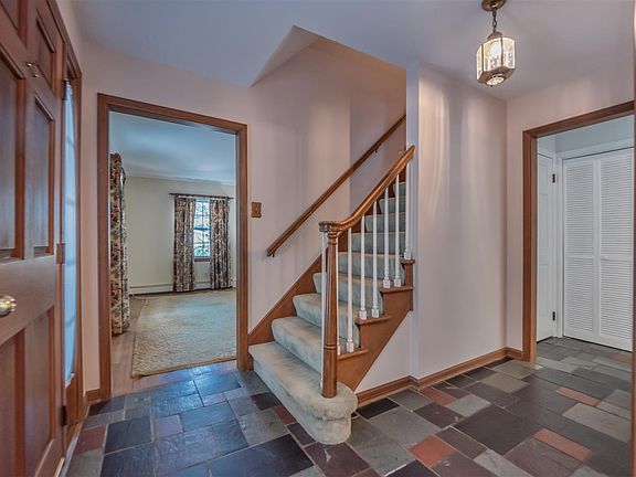 2nd image of 175 Edgewood Ave