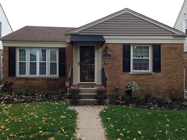 5345 Crain St photo 1