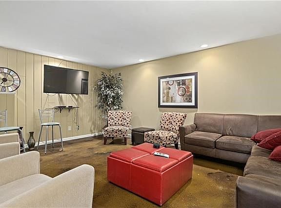 3rd image of 4515 Headwood Dr Unit 301