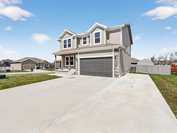 2nd image of 1201 SW Burns Ct