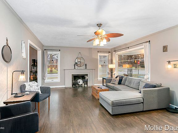 5th image of 235 Boltwood Dr NE
