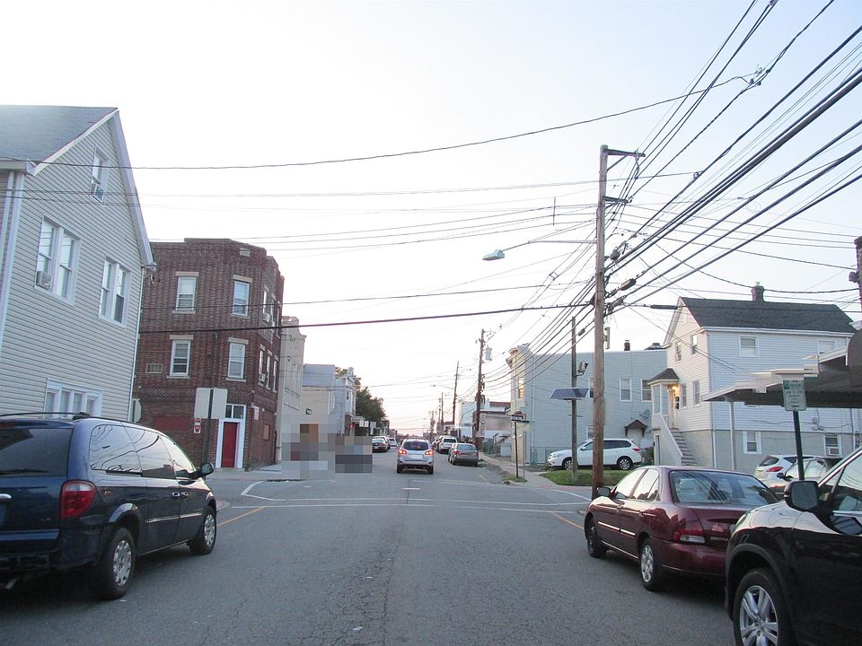 2nd image of 56 Jewell St