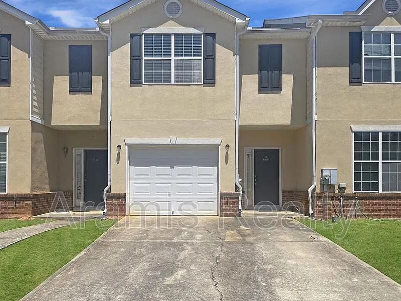 2388 Coach Way photo 1