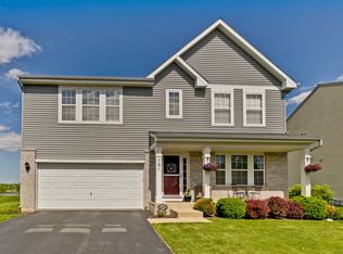 781 Beethoven St, Volo, IL 60073