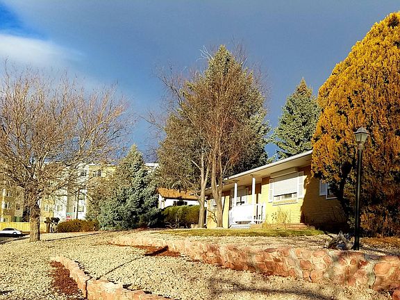 3rd image of 3937 Applewood Dr