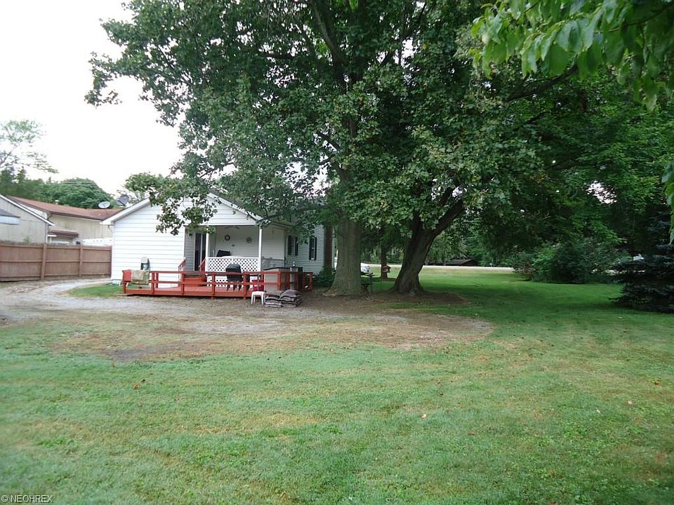 2nd image of 3296 Mayfair Rd