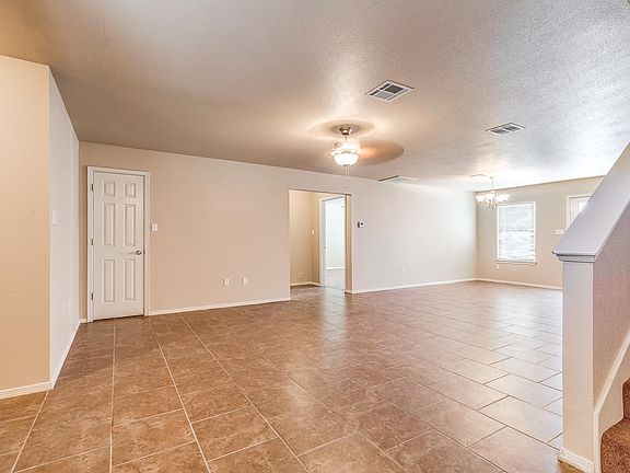 4th image of 1591 Hartsdale Dr