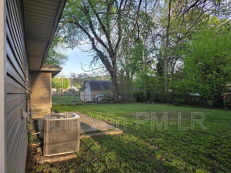 109 Farmere Cir — Photo 23