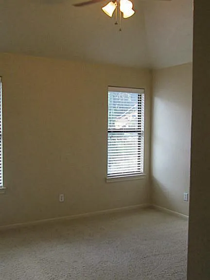 5202 Brinkman Ct — Photo 13