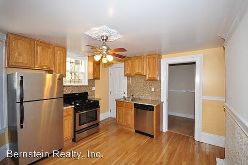 3rd image of 819 14th St
