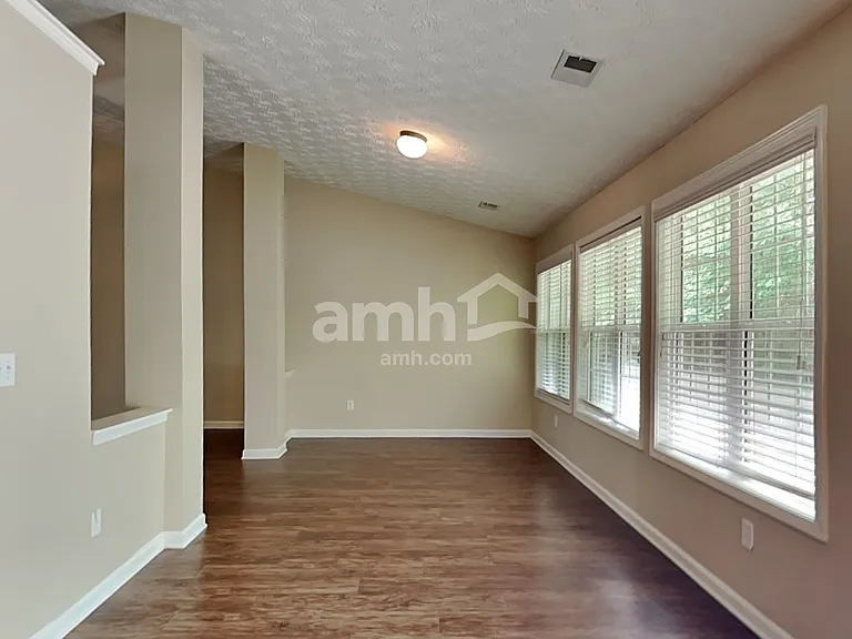 2166 Blueberry Ln — Photo 11