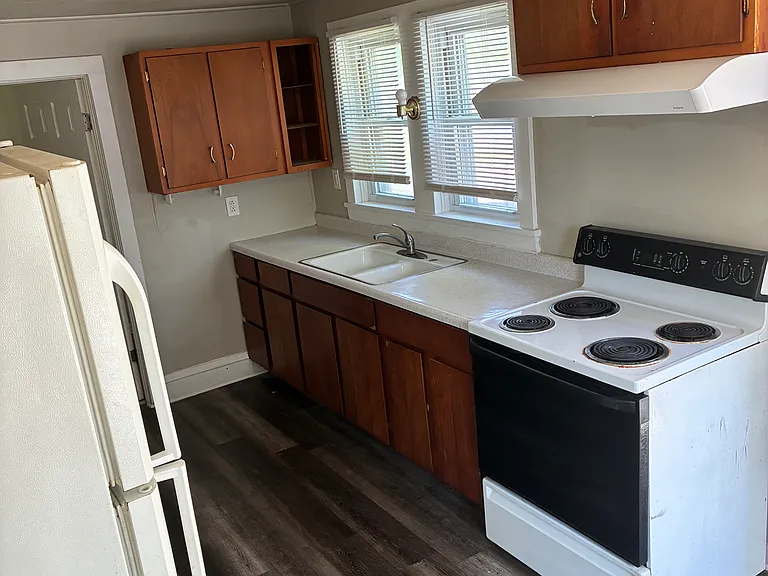 340 N Hook Rd #1 — Photo 2