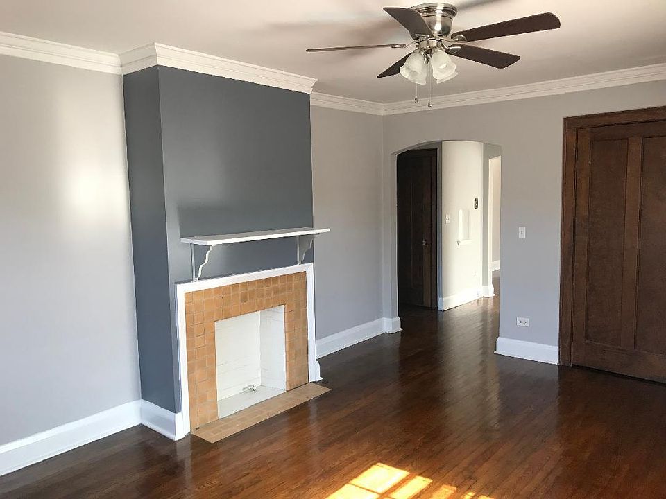 2nd image of 3121 Whitethorn Rd #10