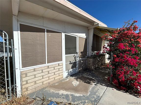 3rd image of 1929 Sea Breeze Lane