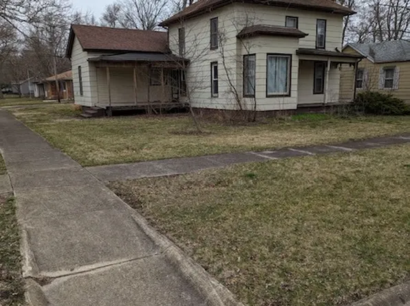 403 N Beech St, Forrest, IL 61741