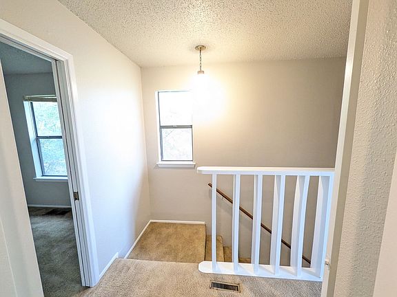 5th image of 330 W Byrd Blvd #2