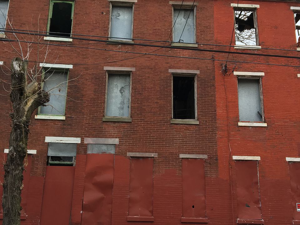 1st image of 2534 W Oxford St