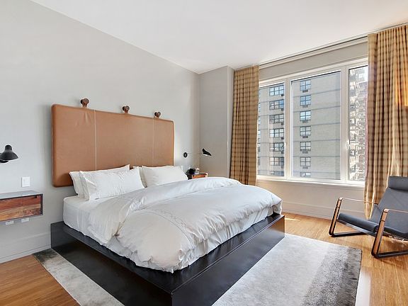 3rd image of 255 E 74th St #11B