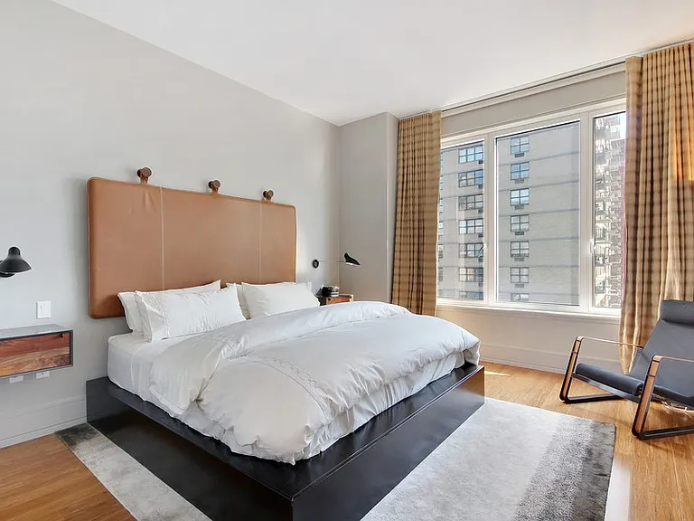 255 E 74th St #11B — Photo 3