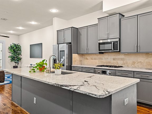 2nd image of 4211 Rawlins St Unit 252