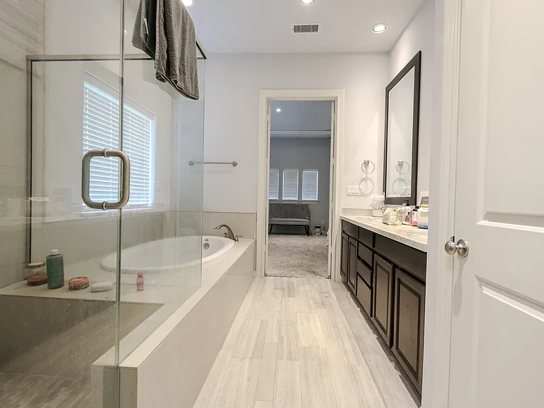 2037 Fannin Sta N — Photo 30