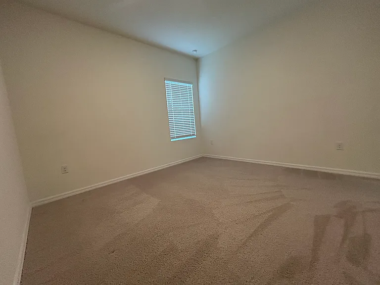 1551 NW 136th Blvd — Photo 15
