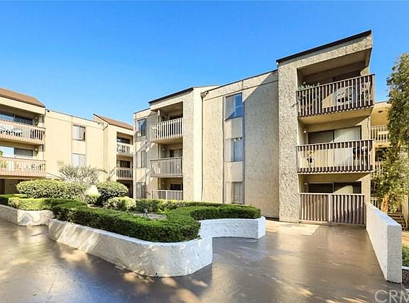 3rd image of 1620 Neil Armstrong St Unit 305